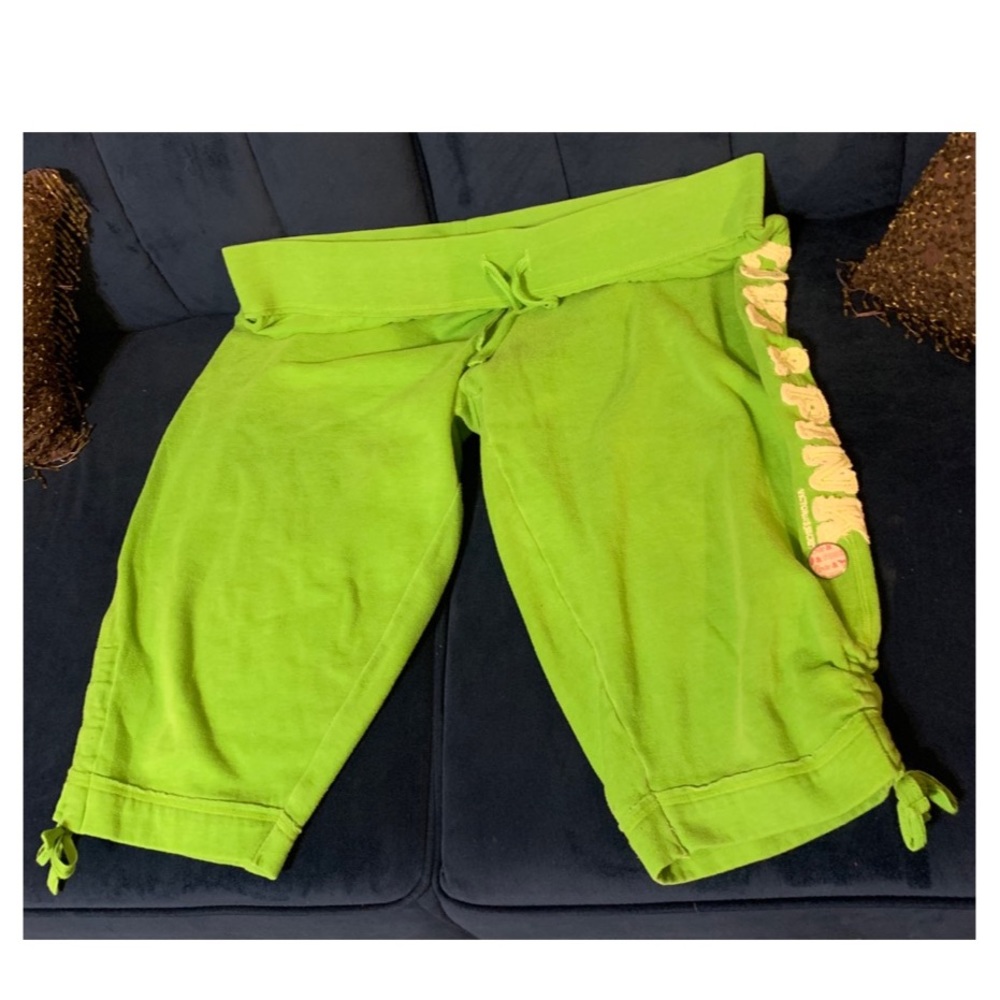 PINK Victoria’s Secret Tie Bottom Capris Large